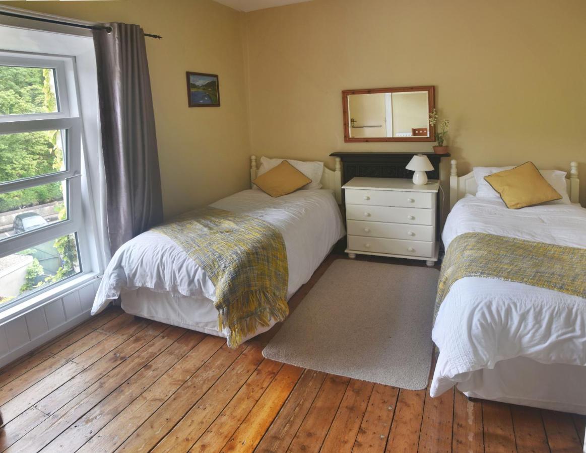 The Village Bed And Breakfast Cushendall Exterior foto